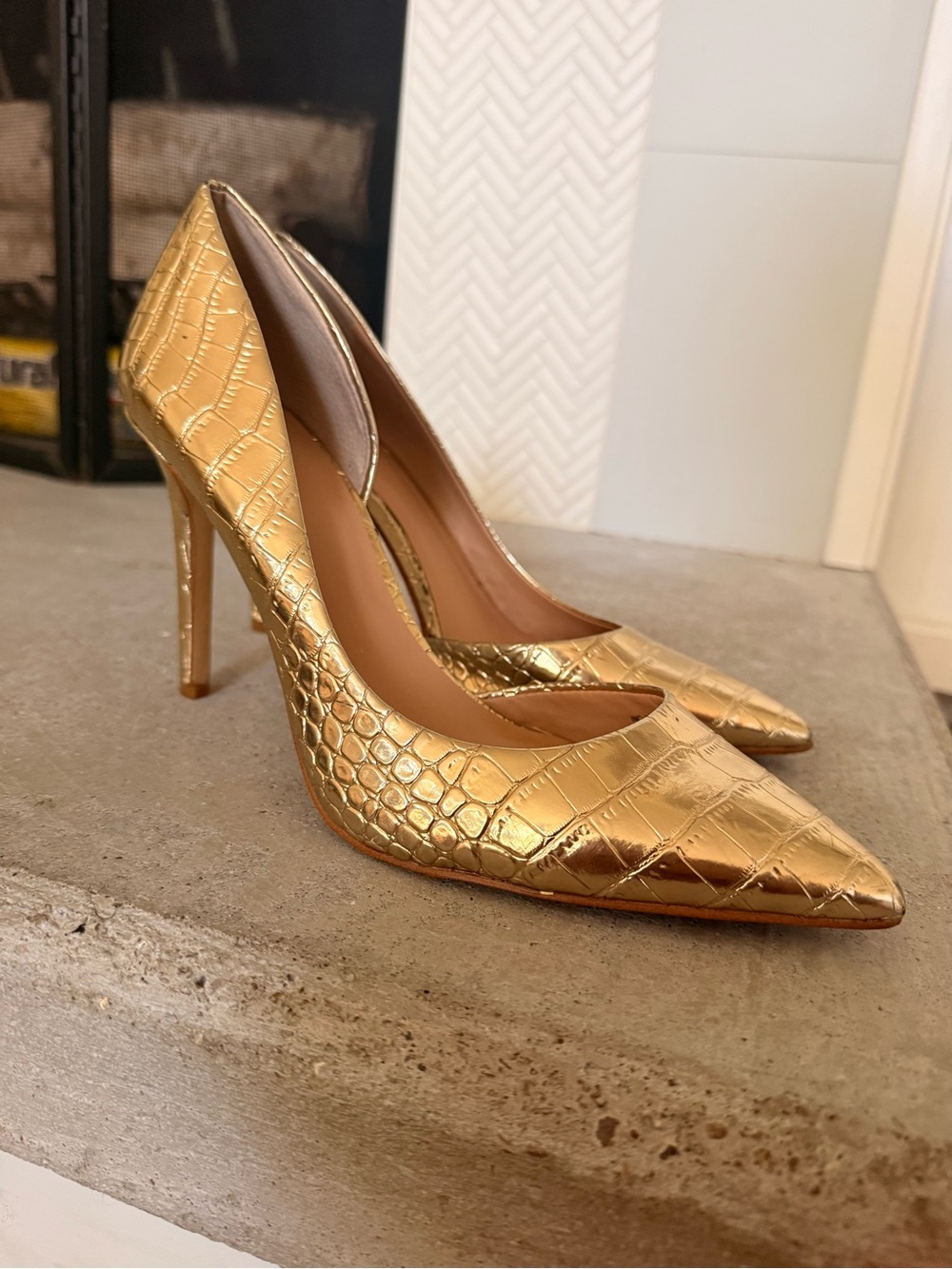 INC International Concepts Gold Croc-Embossed Pointed Toe Stilettos